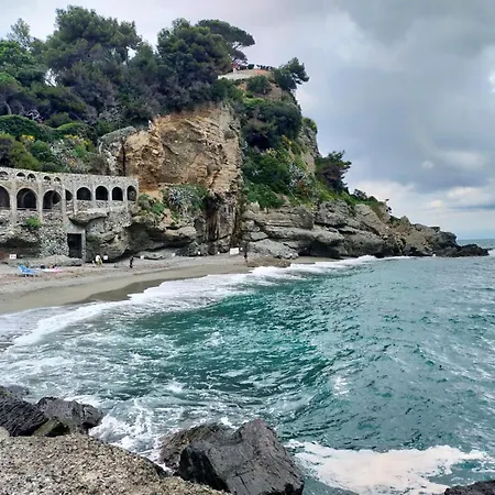 Casa Lorenza Apartman Albisola Superiore